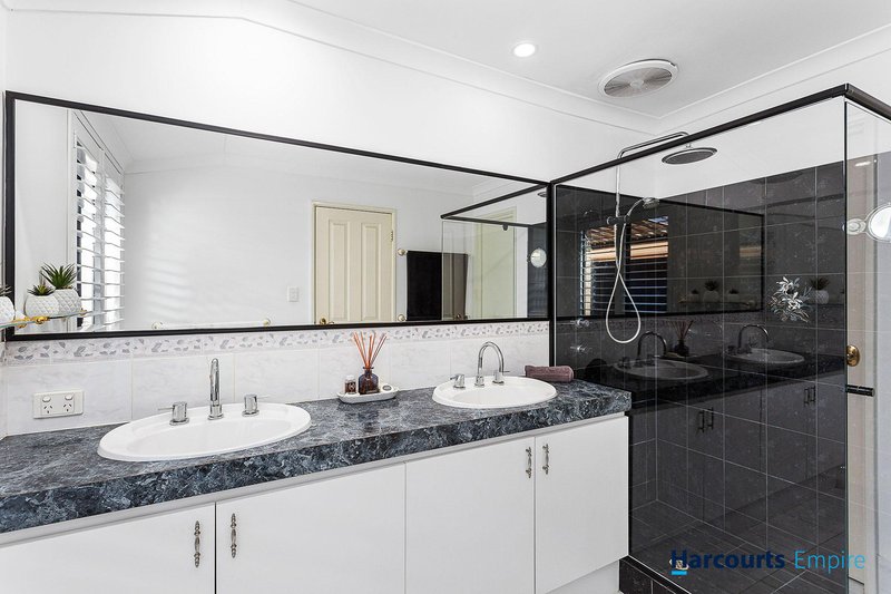 Photo - 12 Paradise Grove, Atwell WA 6164 - Image 17