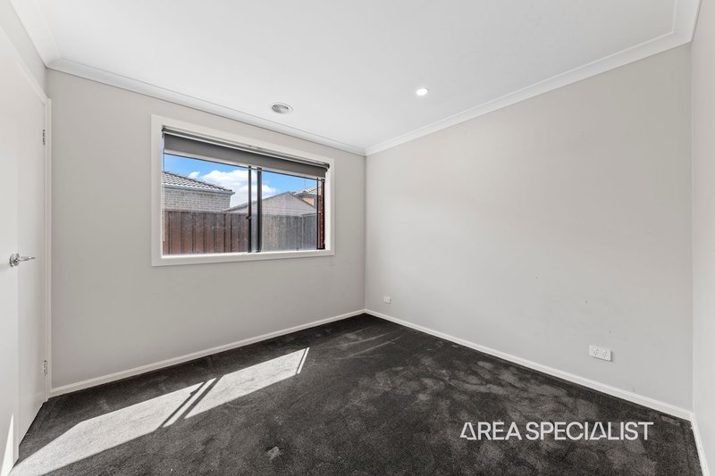 Photo - 12 Parakeet Street, Clyde North VIC 3978 - Image 16