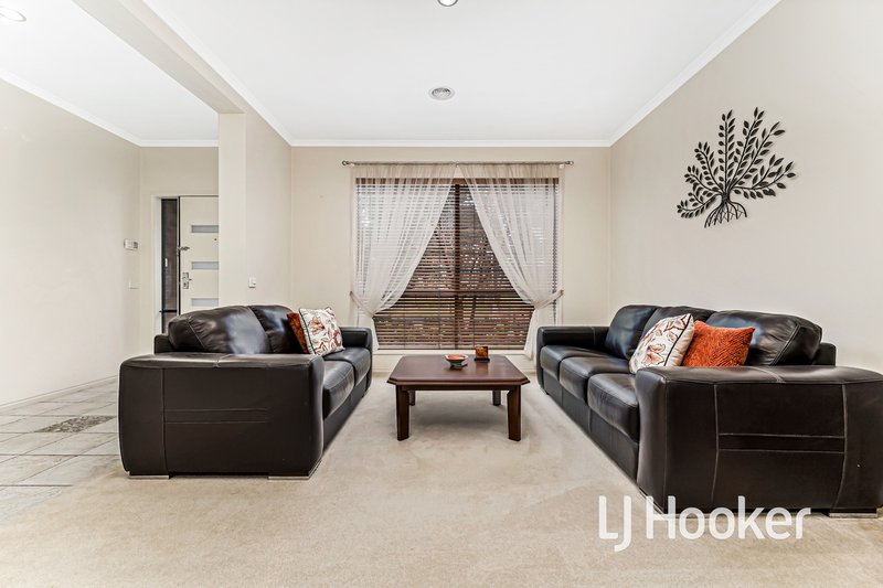 Photo - 12 Park City Drive, Lynbrook VIC 3975 - Image 2