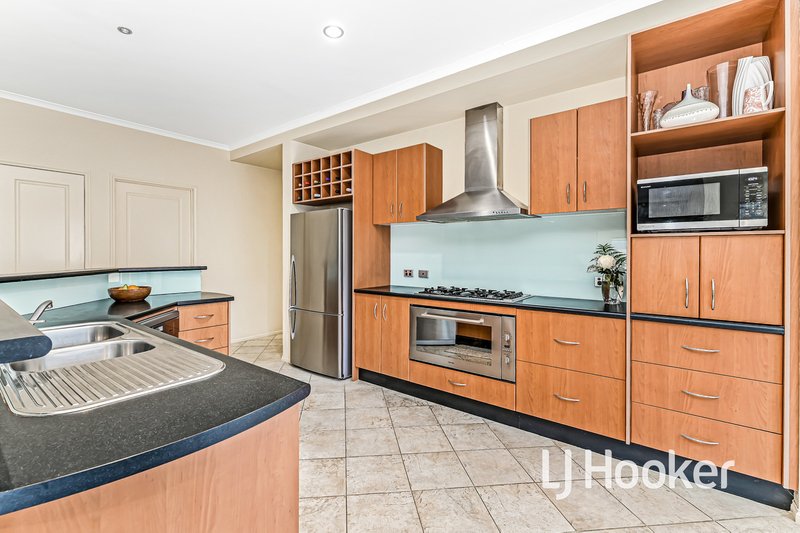 Photo - 12 Park City Drive, Lynbrook VIC 3975 - Image 9