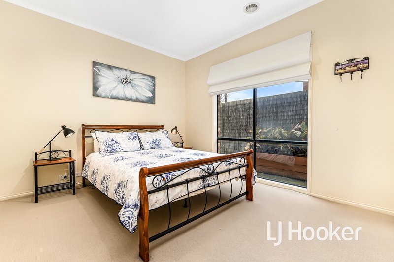 Photo - 12 Park City Drive, Lynbrook VIC 3975 - Image 12