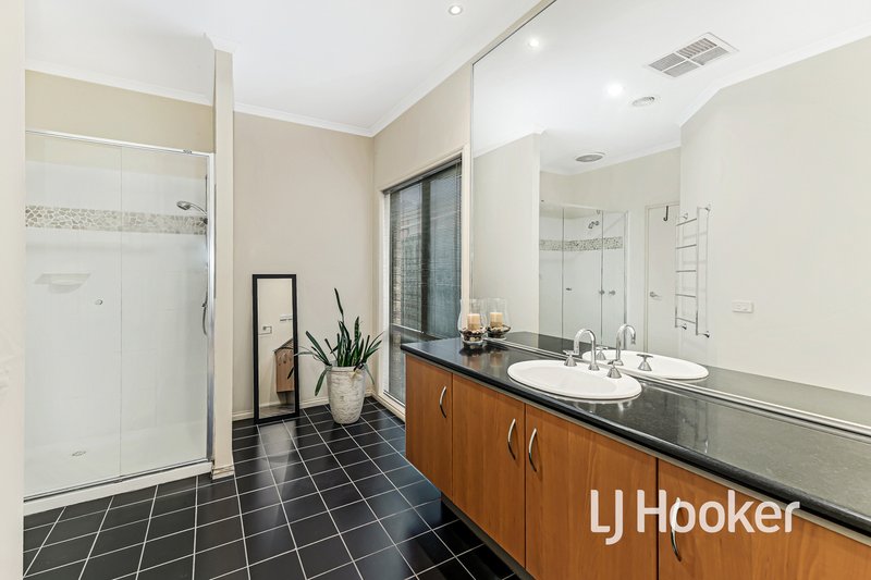 Photo - 12 Park City Drive, Lynbrook VIC 3975 - Image 15