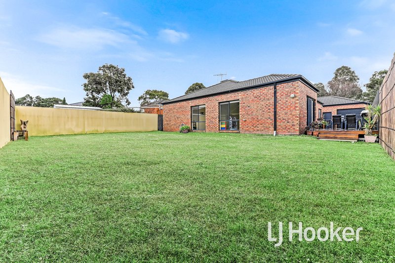 Photo - 12 Park City Drive, Lynbrook VIC 3975 - Image 18