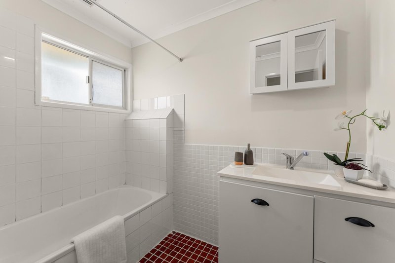 Photo - 12 Parkland Court, Eagleby QLD 4207 - Image 14