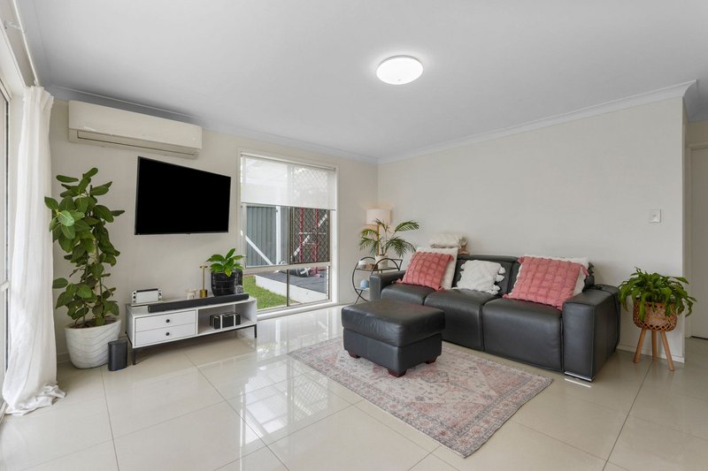Photo - 1/2 Parkridge Drive, Molendinar QLD 4214 - Image 15