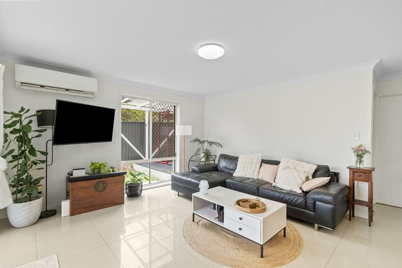 Photo - 1/2 Parkridge Drive, Molendinar QLD 4214 - Image 6