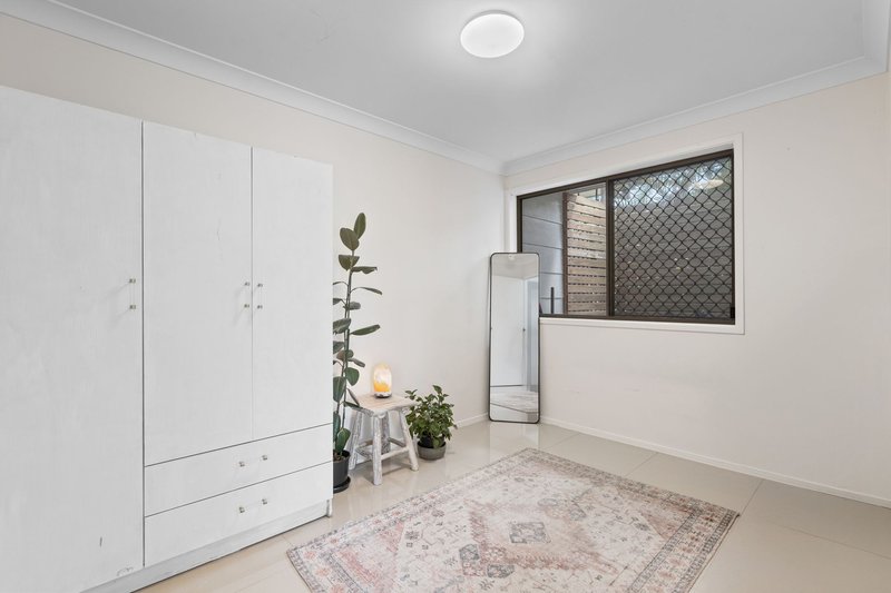 Photo - 1/2 Parkridge Drive, Molendinar QLD 4214 - Image 8