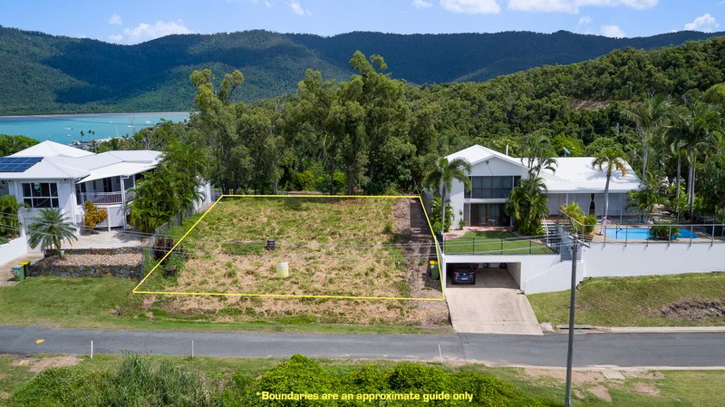 Photo - 12 Passage Avenue, Shute Harbour QLD 4802 - Image 2