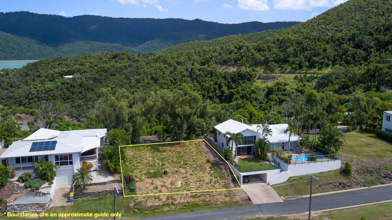 Photo - 12 Passage Avenue, Shute Harbour QLD 4802 - Image 7