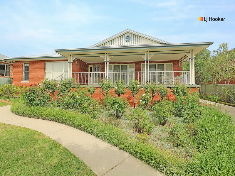 12 Patamba Street, Kooringal NSW 2650