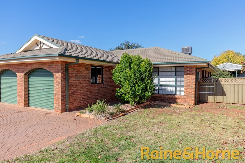 Photo - 12 Paul Mclean Place, Dubbo NSW 2830 - Image 1