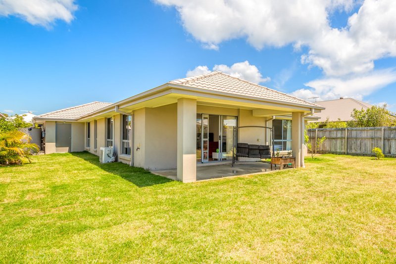 Photo - 12 Pectoral Place, Banksia Beach QLD 4507 - Image 9