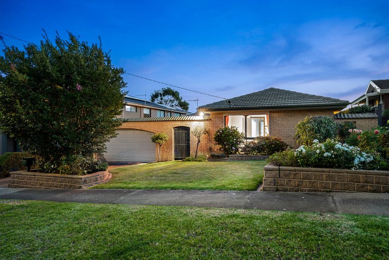 12 Penington Street, Glen Waverley VIC 3150