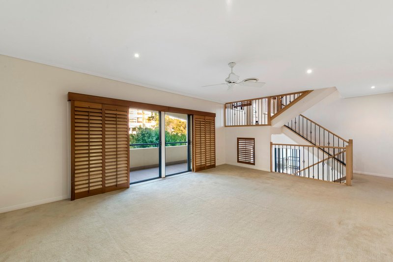 Photo - 1/2 Peninsular Drive, Surfers Paradise QLD 4217 - Image 12