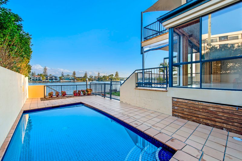 Photo - 1/2 Peninsular Drive, Surfers Paradise QLD 4217 - Image 21