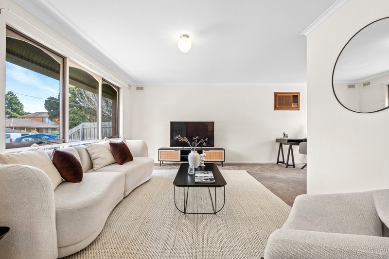 Photo - 12 Penrith Crescent, Bundoora VIC 3083 - Image 2