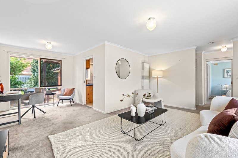 Photo - 12 Penrith Crescent, Bundoora VIC 3083 - Image 4