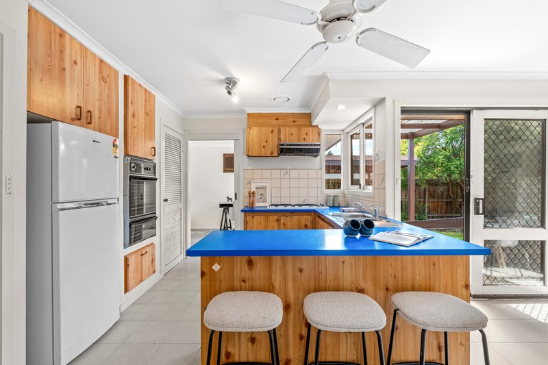 Photo - 12 Penrith Crescent, Bundoora VIC 3083 - Image 5