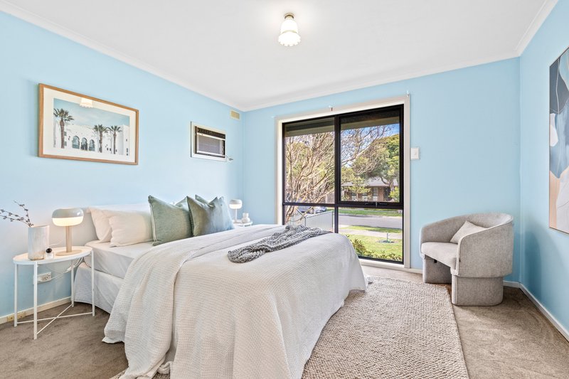 Photo - 12 Penrith Crescent, Bundoora VIC 3083 - Image 8