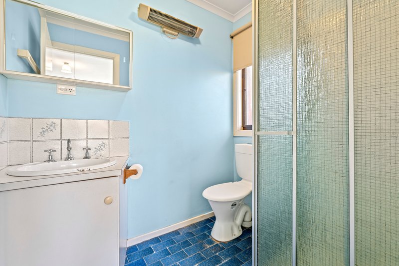 Photo - 12 Penrith Crescent, Bundoora VIC 3083 - Image 9