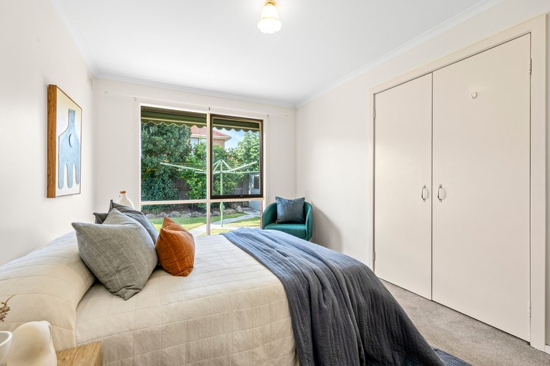 Photo - 12 Penrith Crescent, Bundoora VIC 3083 - Image 11