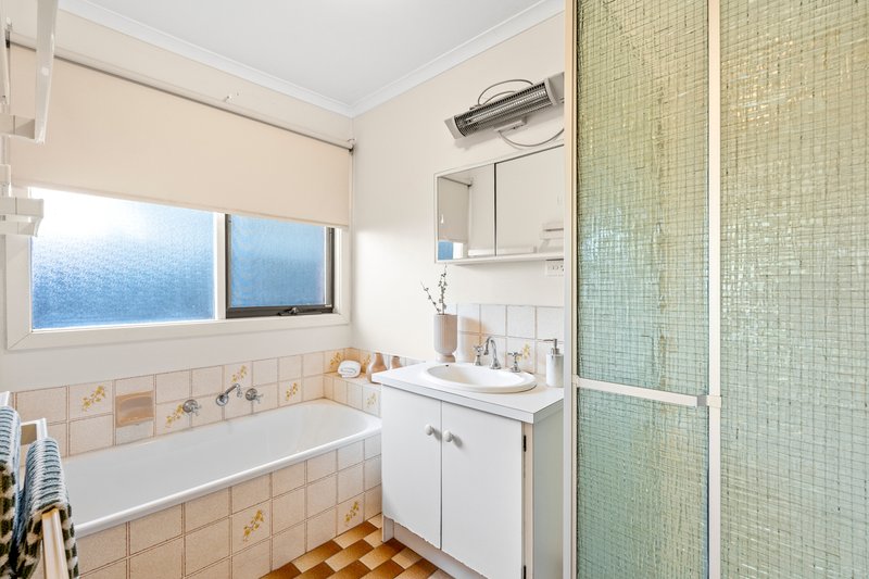 Photo - 12 Penrith Crescent, Bundoora VIC 3083 - Image 12