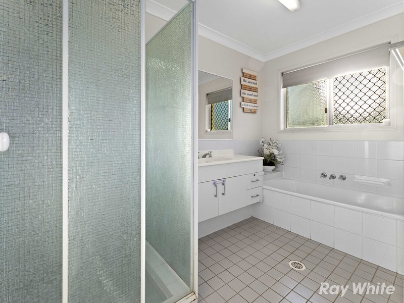 Photo - 12 Peppercorn Place, Flinders View QLD 4305 - Image 12