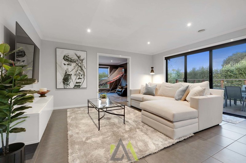 Photo - 12 Peter Chance Crescent, Langwarrin VIC 3910 - Image 6