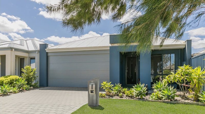 12 Piarri Grove, Golden Bay WA 6174