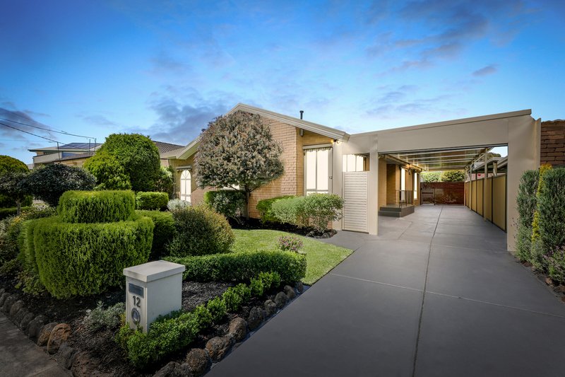 Photo - 12 Piccadilly Crescent, Keysborough VIC 3173 - Image 2