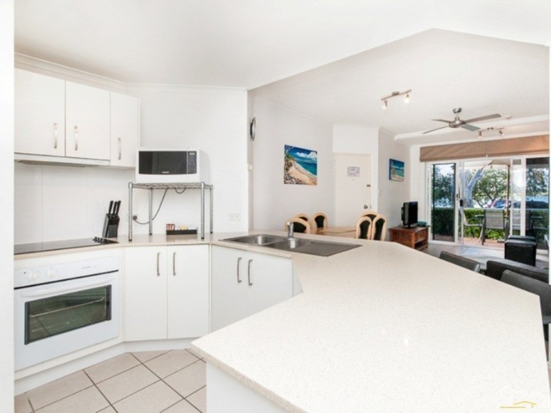 Photo - 1/2 Picnic Point Esplanade, Maroochydore QLD 4558 - Image 6