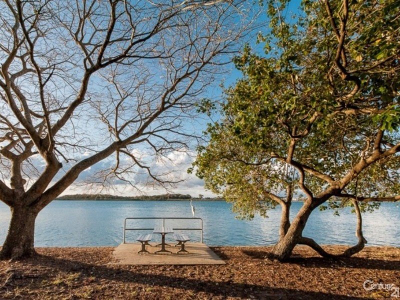 Photo - 1/2 Picnic Point Esplanade, Maroochydore QLD 4558 - Image 9