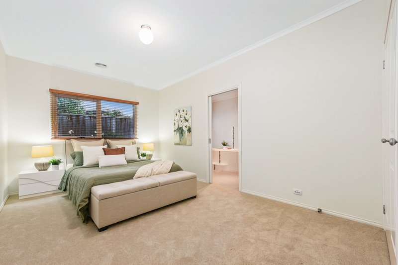 Photo - 12 Piermont Drive, Berwick VIC 3806 - Image 12