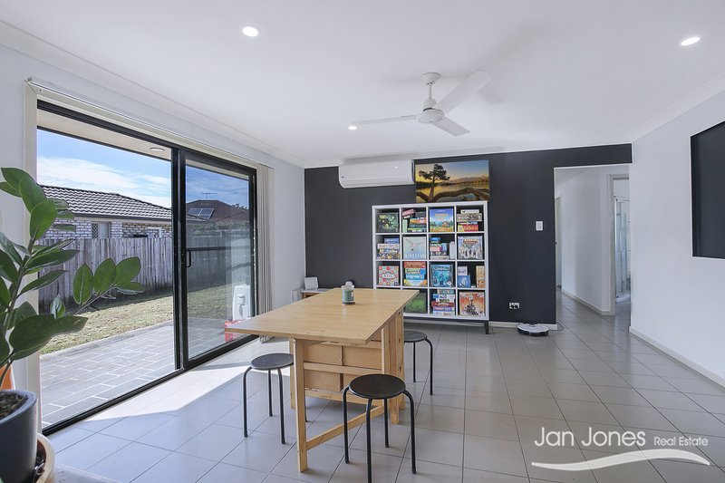 Photo - 12 Pinegrove Street, Morayfield QLD 4506 - Image 6