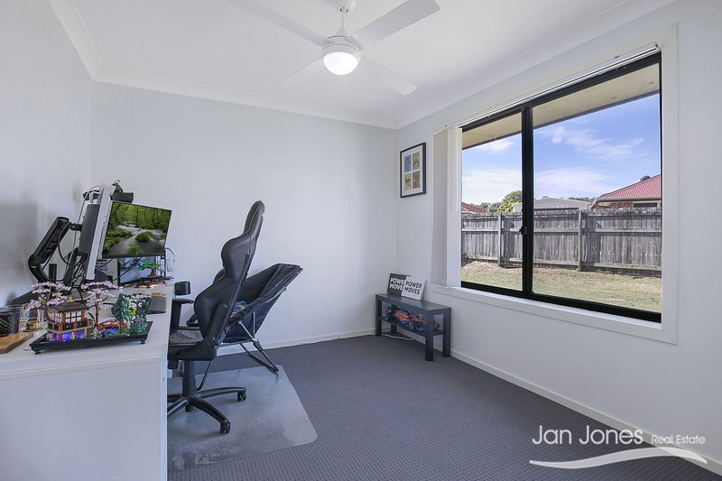 Photo - 12 Pinegrove Street, Morayfield QLD 4506 - Image 11