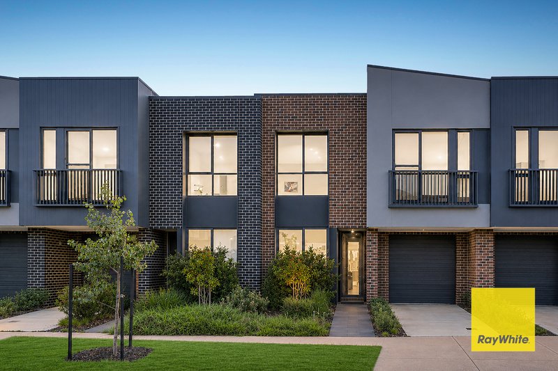 Photo - 12 Plains Circuit, Aintree VIC 3336 - Image 2