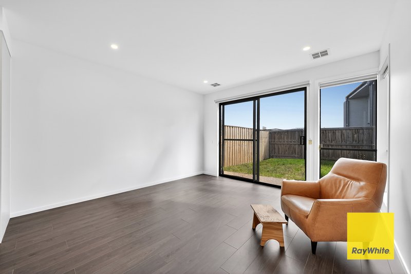 Photo - 12 Plains Circuit, Aintree VIC 3336 - Image 9
