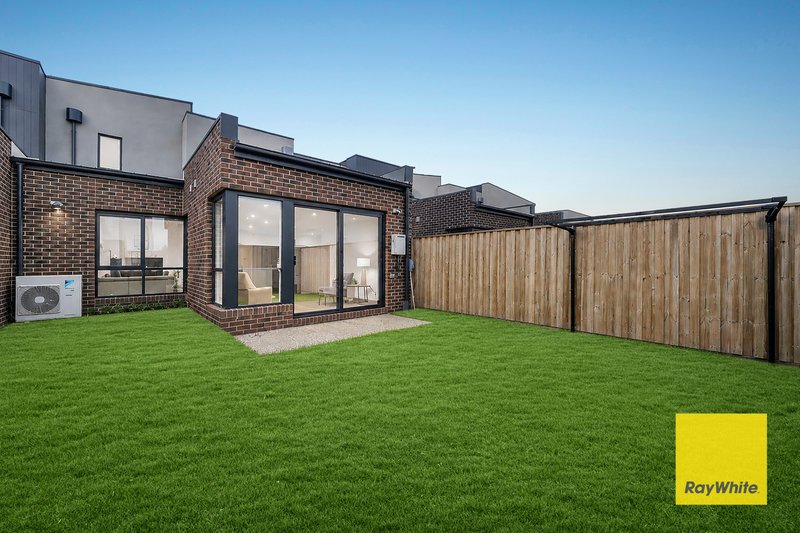 Photo - 12 Plains Circuit, Aintree VIC 3336 - Image 16