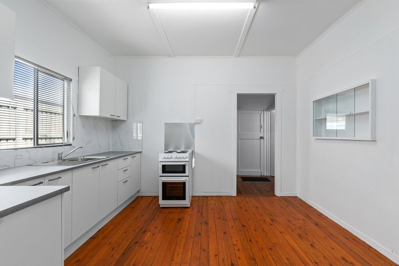 Photo - 12 Plant Street, Rangeville QLD 4350 - Image 2