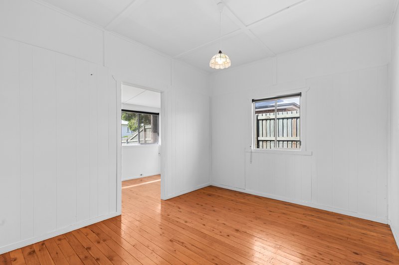 Photo - 12 Plant Street, Rangeville QLD 4350 - Image 4