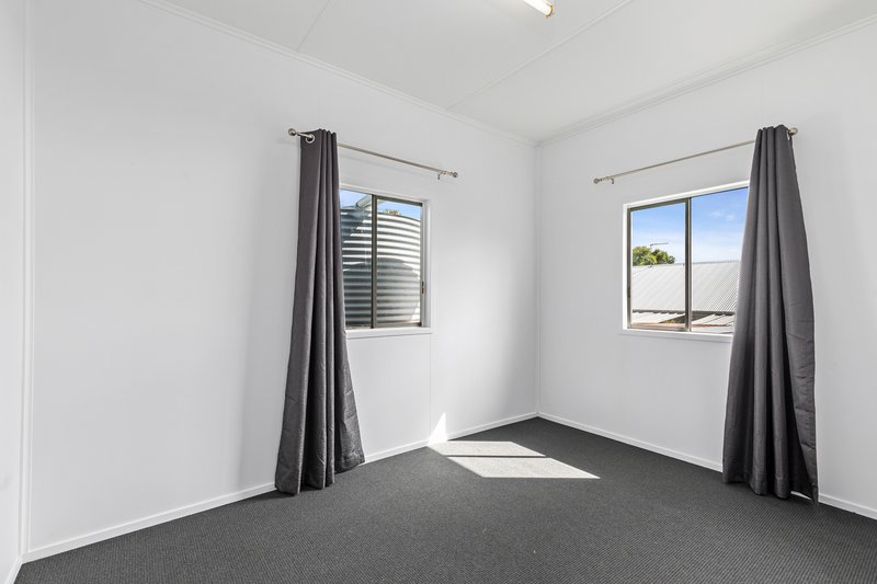 Photo - 12 Plant Street, Rangeville QLD 4350 - Image 5