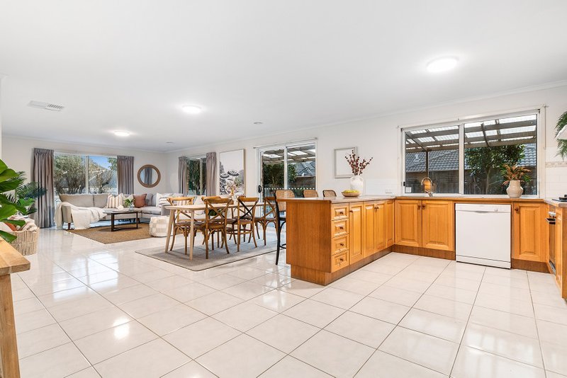 Photo - 12 Playfield Grove, Mornington VIC 3931 - Image 4