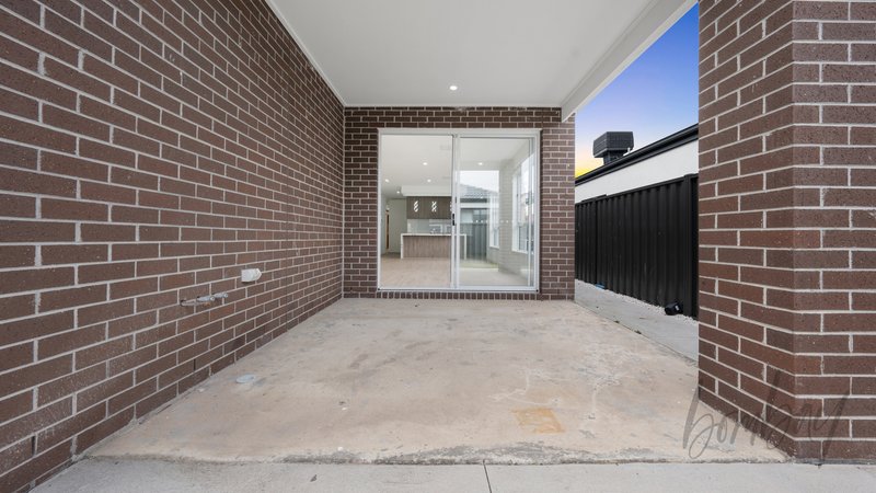 Photo - 12 Playles Way, Wollert VIC 3750 - Image 14