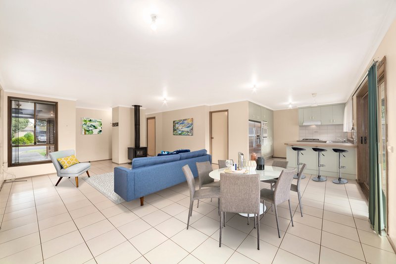 Photo - 12 Pommel Crescent, Epping VIC 3076 - Image 3