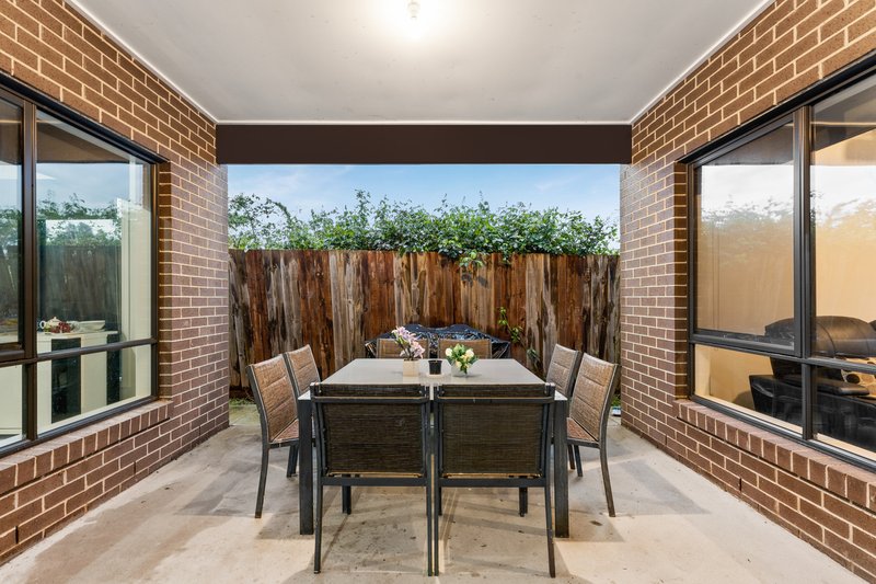 Photo - 12 Pony Court, Cranbourne East VIC 3977 - Image 14