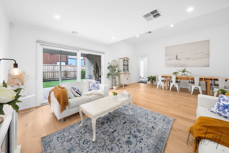 Photo - 12 Porcini Parade, Mickleham VIC 3064 - Image 7