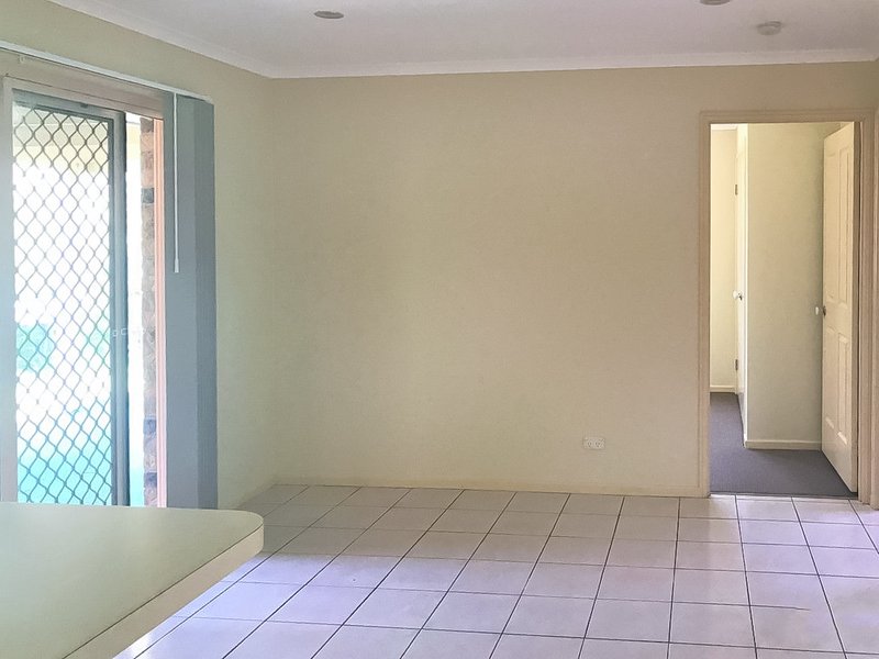 Photo - 12 Port Street, Jamboree Heights QLD 4074 - Image 7