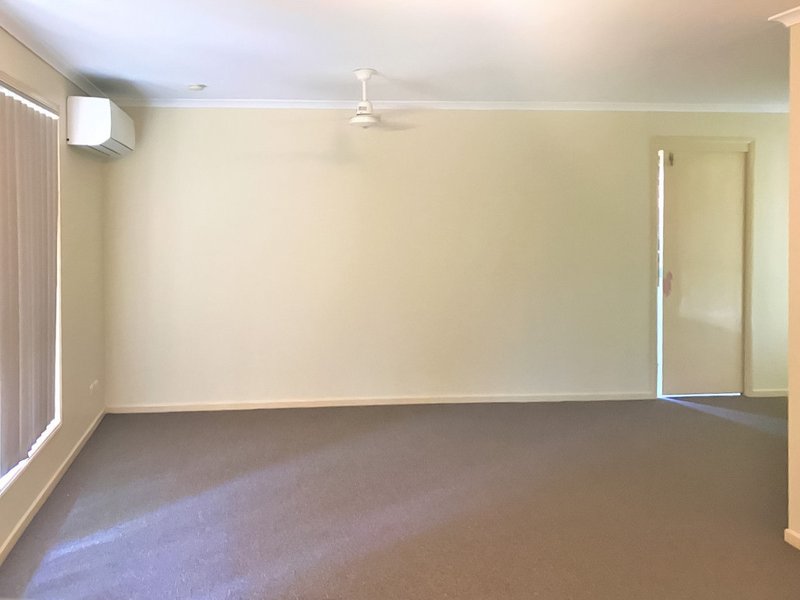 Photo - 12 Port Street, Jamboree Heights QLD 4074 - Image 8