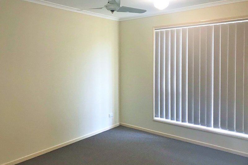 Photo - 12 Port Street, Jamboree Heights QLD 4074 - Image 10
