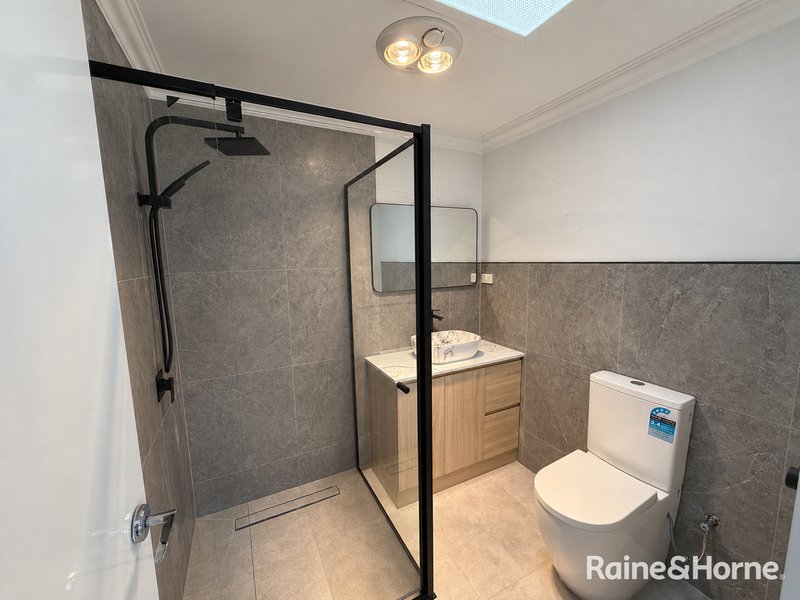 Photo - 12 Portland Place, Roxburgh Park VIC 3064 - Image 2
